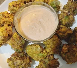 Pakora Bliss with Zesty Dip