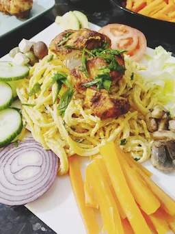 Spaghetti with Chicken and Vegetables: The Ultimate Creamy Spaghetti Sauce